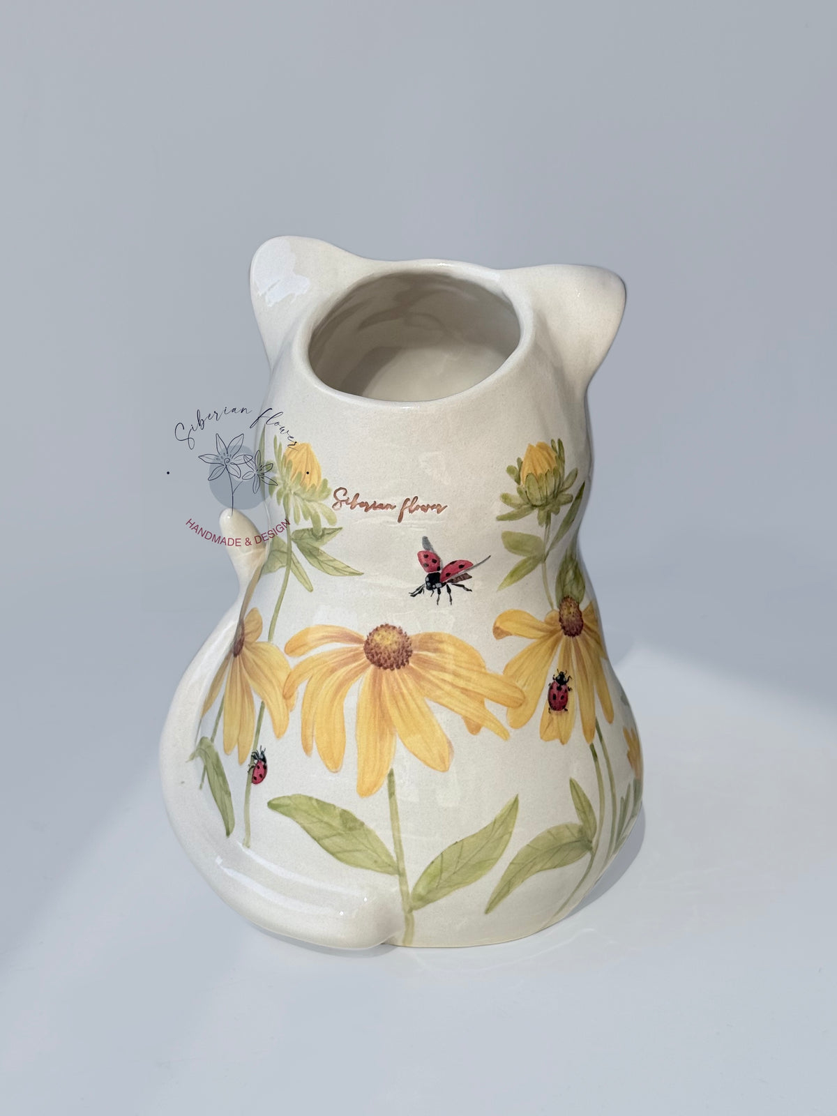 Vaso Gatto con Fiori e Coccinelle