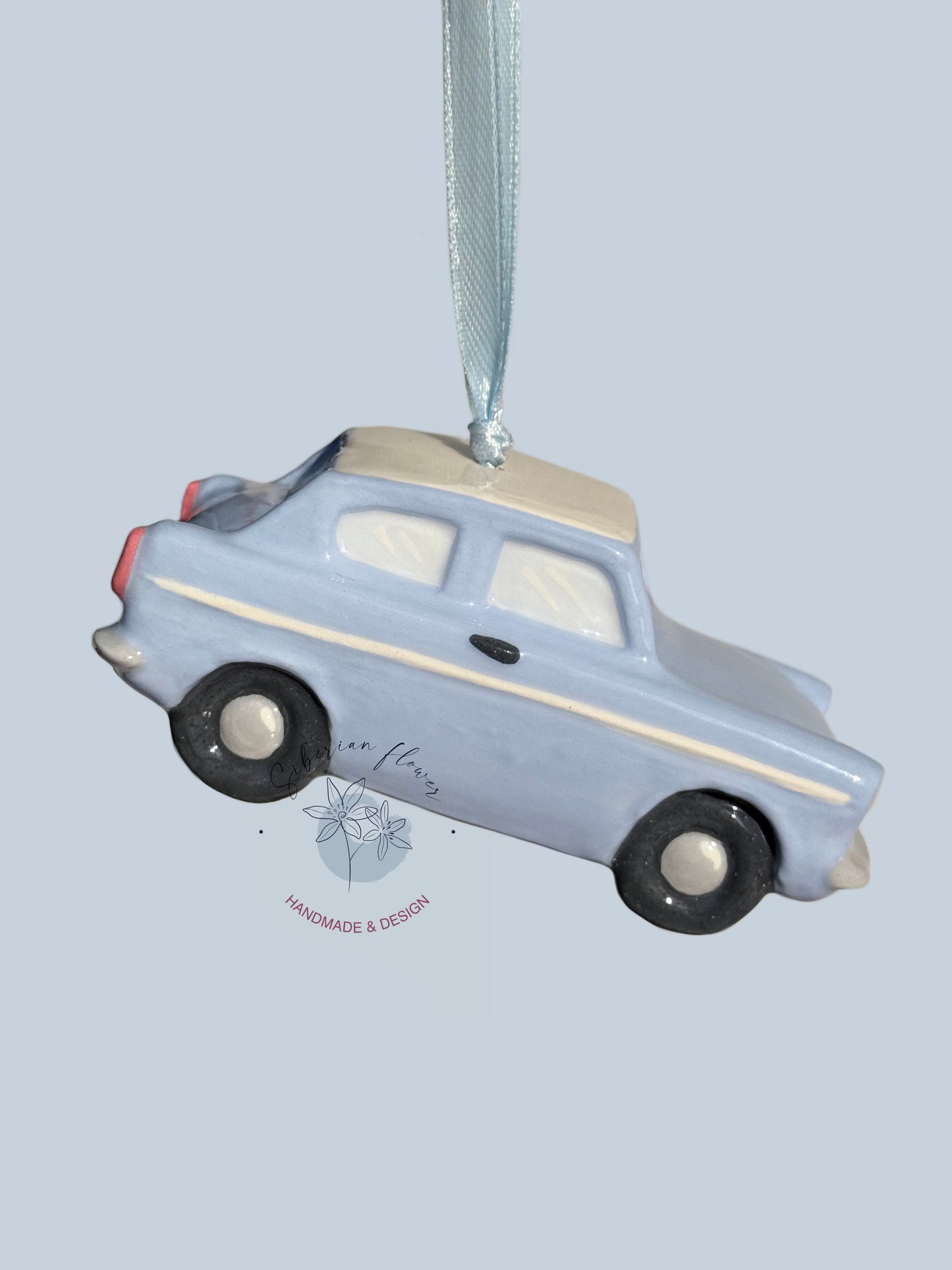 Statuina Ford Anglia